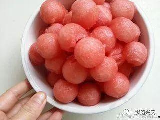 冻面瓜炸吃,传统美食新演绎，酥脆可口，回味无穷